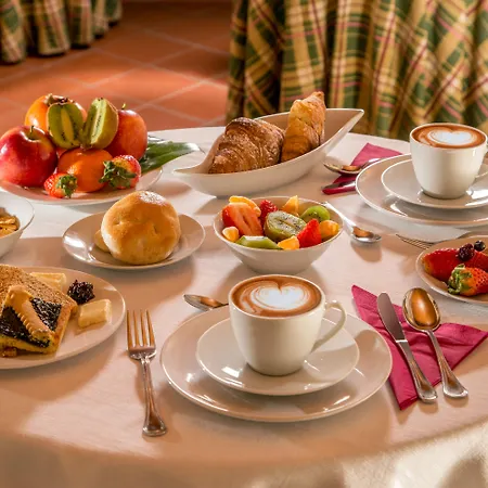 Hotel La Rocchetta 3*