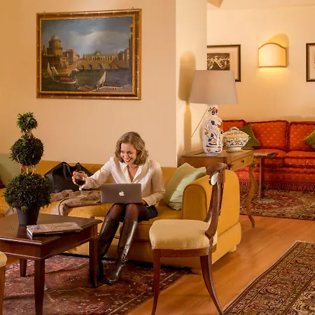 Hotel La Rocchetta 3*