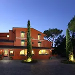 מלון La Rocchetta 3*